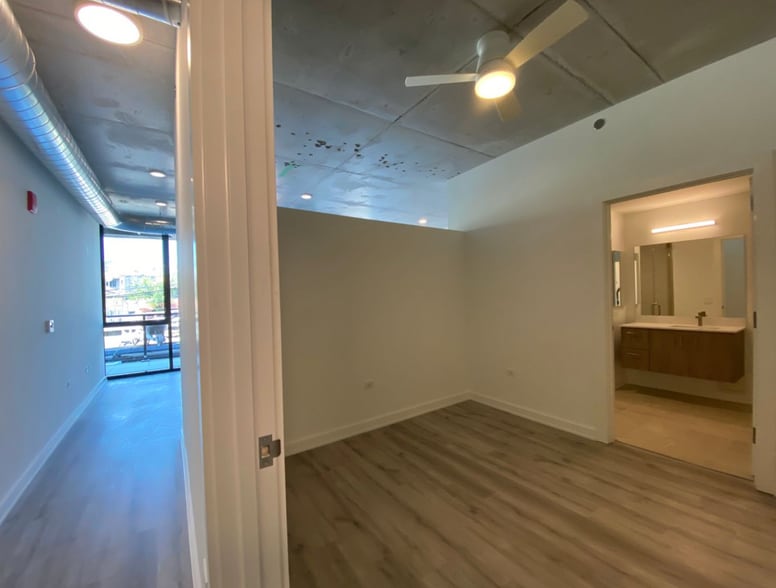 Building Photo - 1120 W Patterson Ave