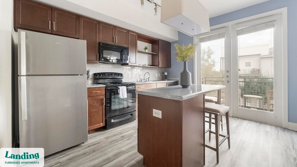 Building Photo - 810 W St Johns Ave