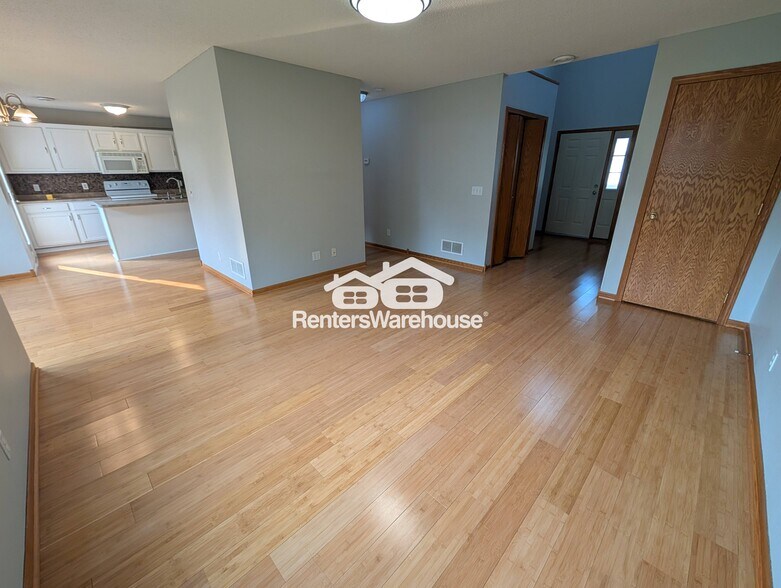 Building Photo - 10549 64th Way NE