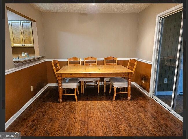 Building Photo - 2539 Oakridge Pl