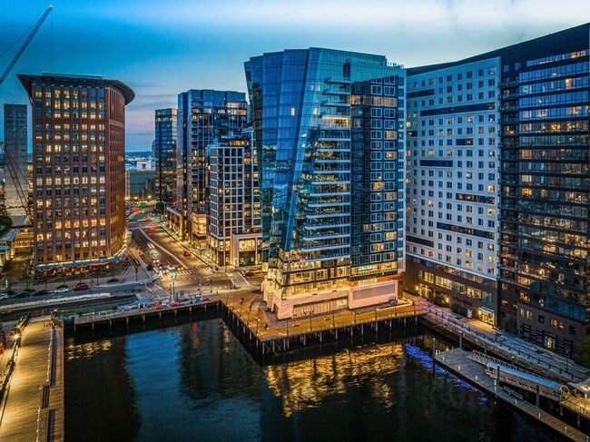 Building Photo - 150 Seaport Blvd