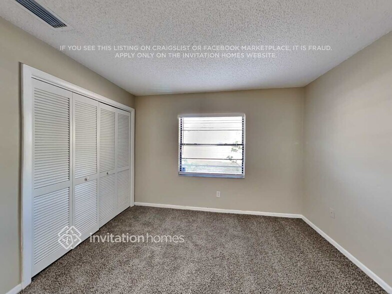 Building Photo - 4444 Summer Oak Dr