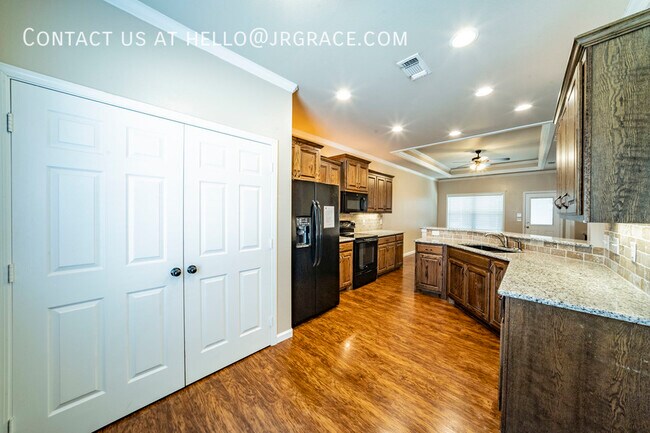 Building Photo - 454 Neals Hill Rd