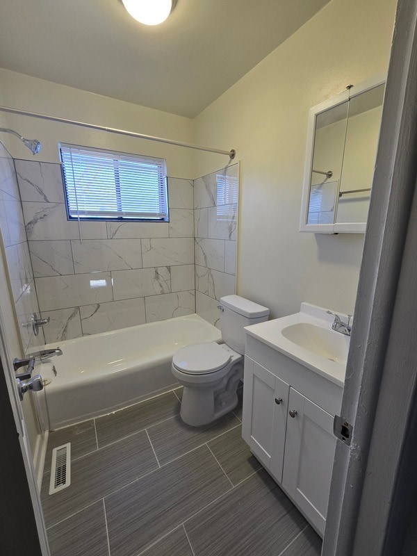 Building Photo - 5200 Collindale Rd