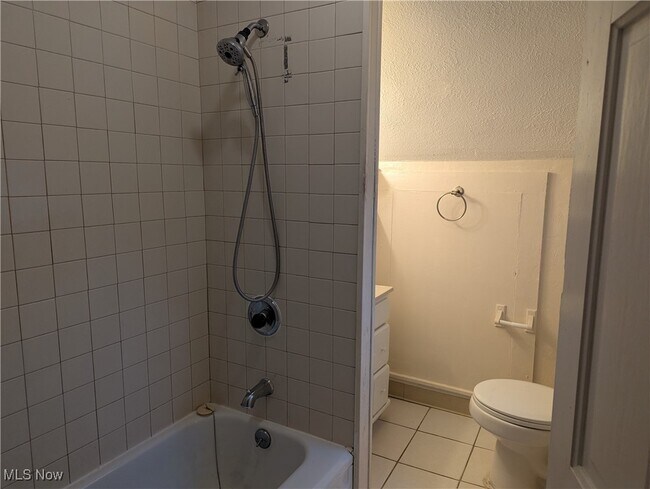 Building Photo - 203 S Diamond St