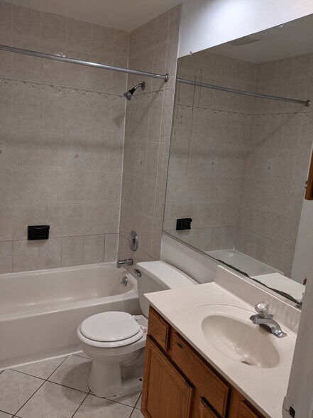 Bathroom - 3205 Mardel Ave