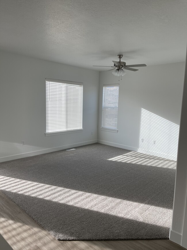 Building Photo - 1099 N Ledger Dr