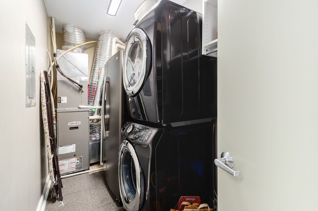 Samsung Washer & Dryer (Fridge will be removed) - 1300 Northwest Blvd