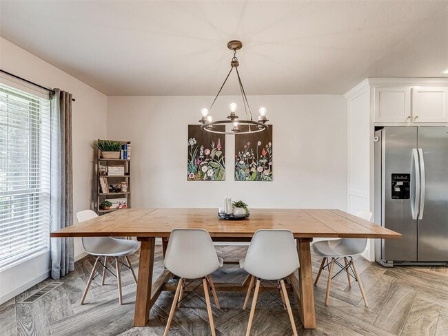 Building Photo - 801 Rock Hollow Rd