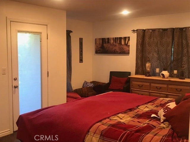 Building Photo - 754 Golden Dr