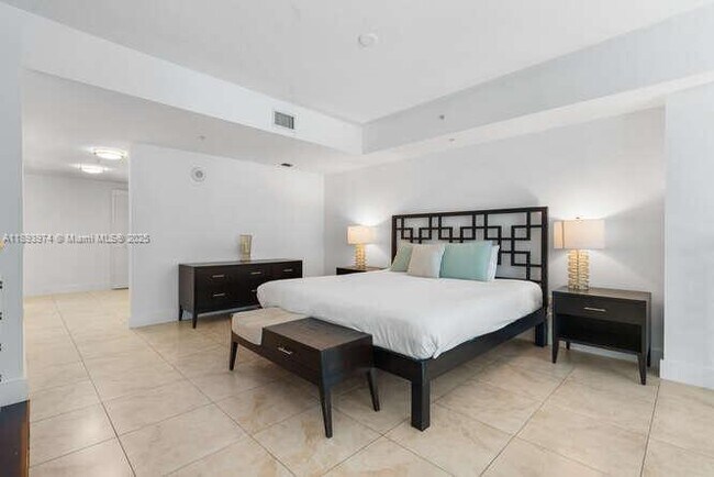 Building Photo - 41 SE 5th St