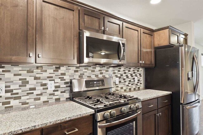 Building Photo - 5834 Lien Rd