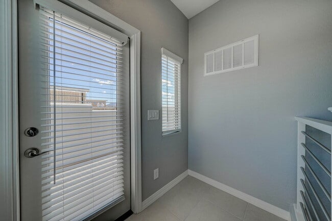 Building Photo - 7439 E Conquistadores Dr