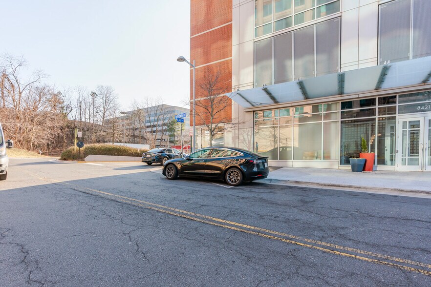 Building Photo - 8421 Broad St