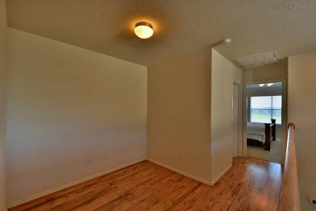 Building Photo - 3205 Victorian Manor Ln