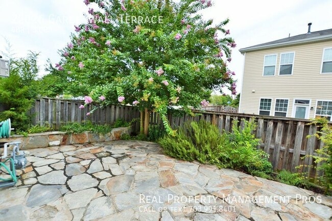 Building Photo - 22026 Gardenwall Terrace