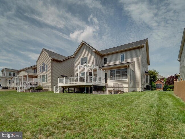 Building Photo - 43320 Barnstead Dr