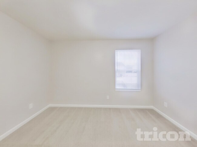 Building Photo - 178 Hidden Lakes Rd