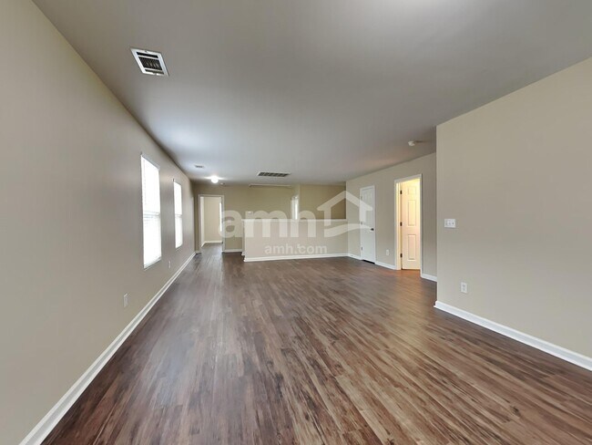 Building Photo - 160 Hamilton Grove Dr