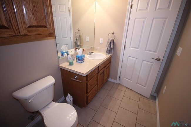 Building Photo - 708 Bison Rd