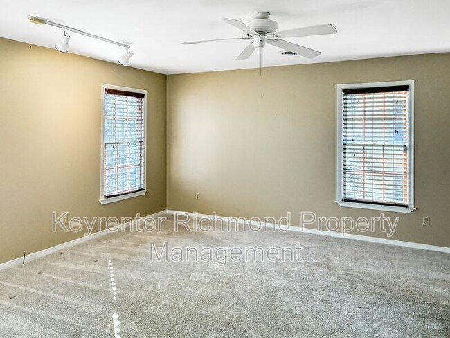 Building Photo - 10292 Wanchese Way