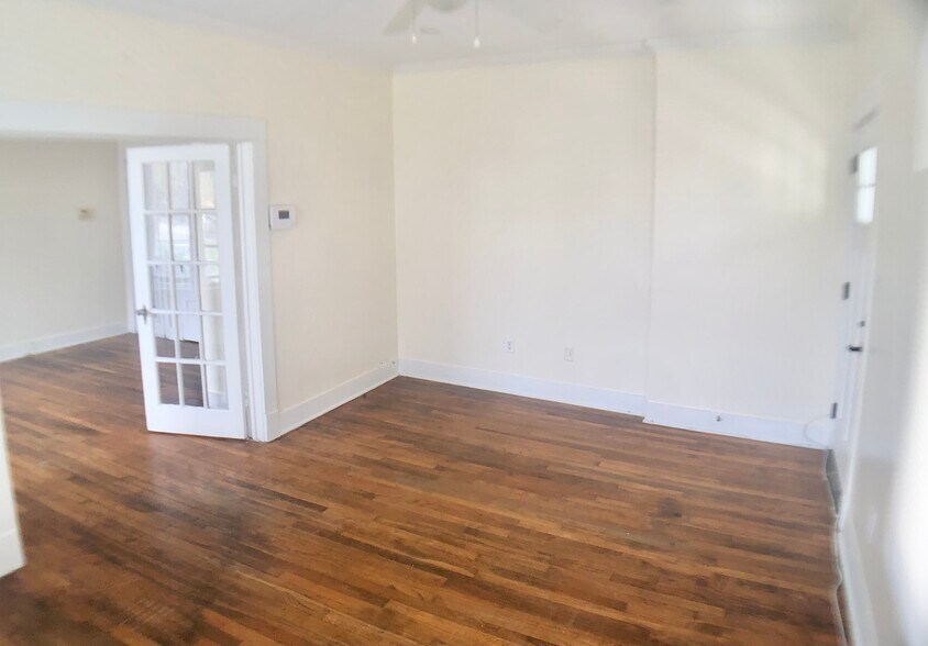 Living Room - 601 Louisiana Ave