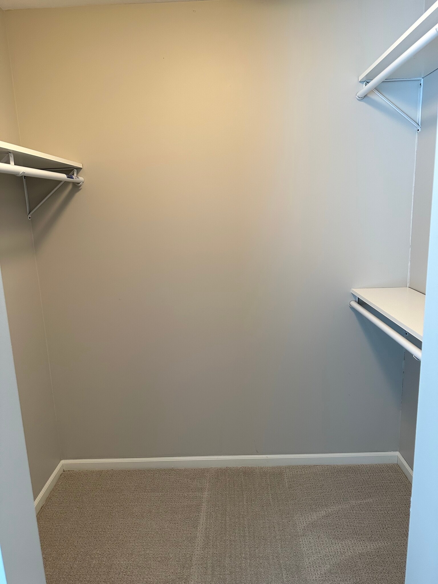 Building Photo - 208 25th St SE