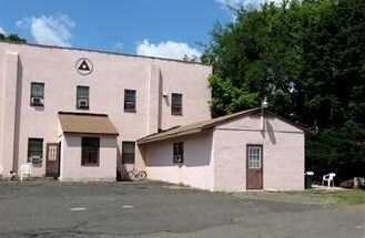 Primary Photo - 100 Cedar Ave