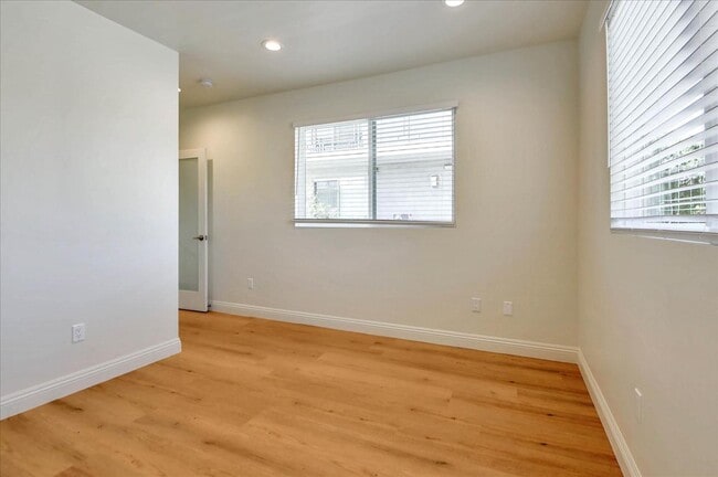 Building Photo - 2205 Camden Ave