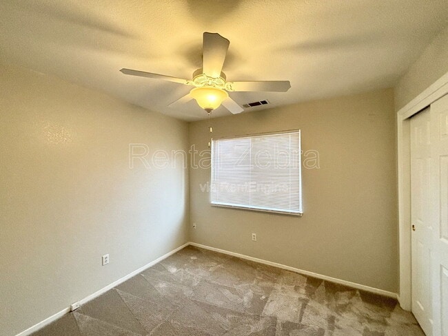 Building Photo - 1861 Creekside Dr