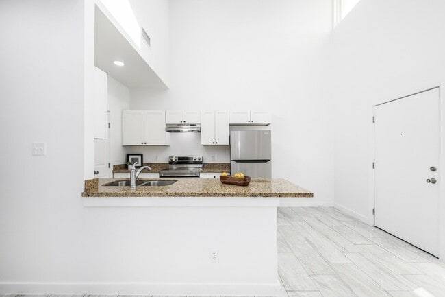 Building Photo - 3911 Casa Blanca Lake Rd