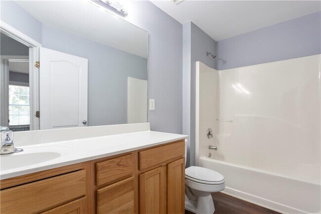 Building Photo - 1126 Treymont Ln SW