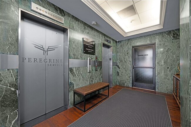 Building Photo - Enjoy The View