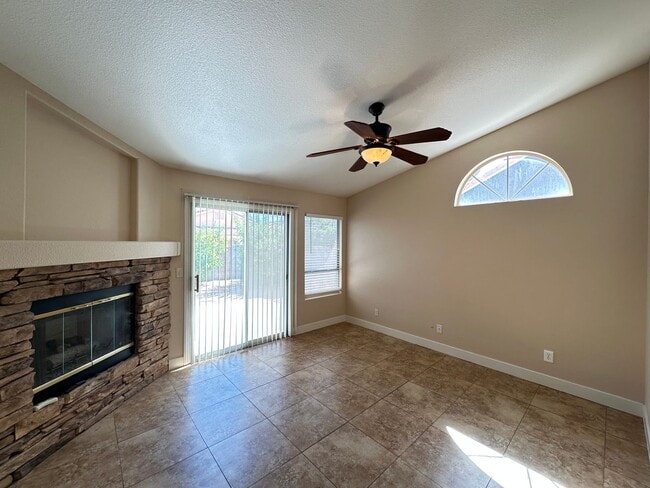 Building Photo - Vista Del Sol-Phase 8