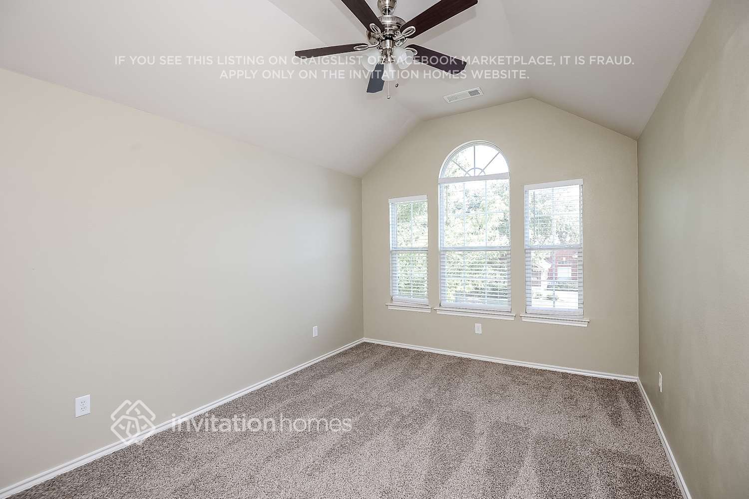 Building Photo - 5823 Silver Sage Ln