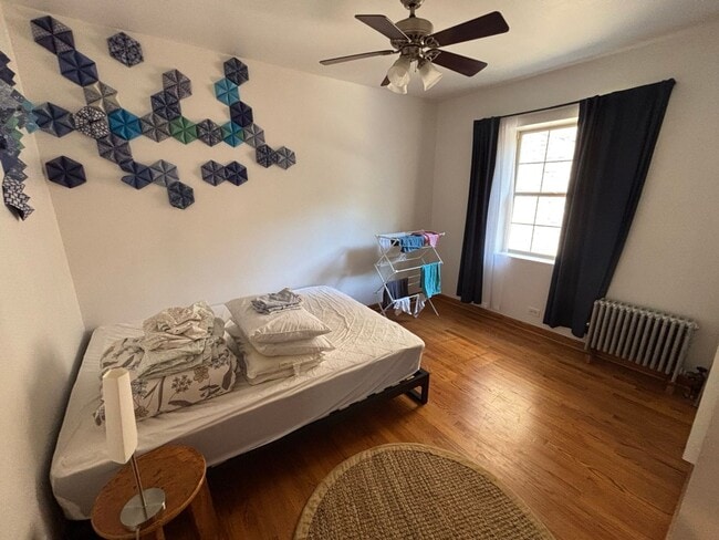 Building Photo - Modern Rogers Park 1 Bed Apartment