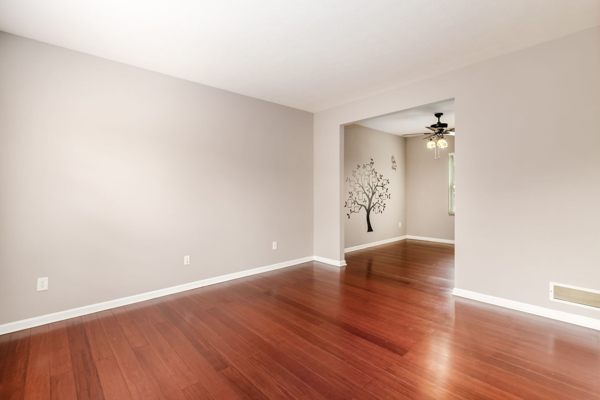Building Photo - 1208 Briarshore Way