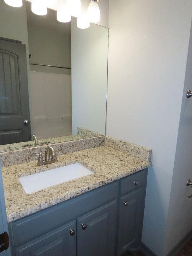 Building Photo - South Tyler-Whitehouse ISD!  Beautiful 3 Bedroom, 2 Bath Home