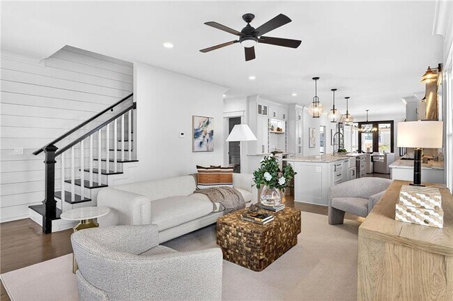 Building Photo - 636 Kennesaw Ave NE