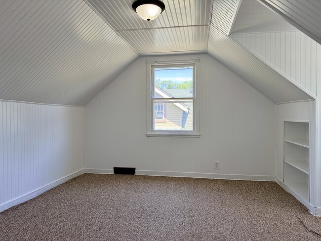 Building Photo - 2809 Bildahl St