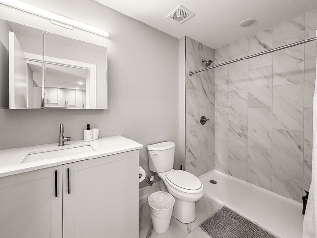 Building Photo - 626 N Delaware Ave