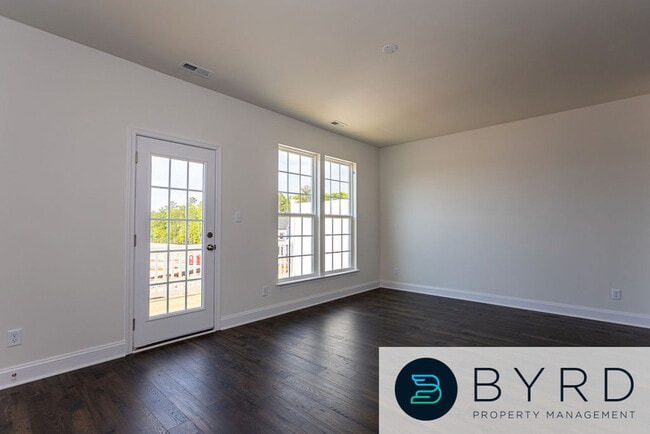 Building Photo - 15212 Dunton Ave