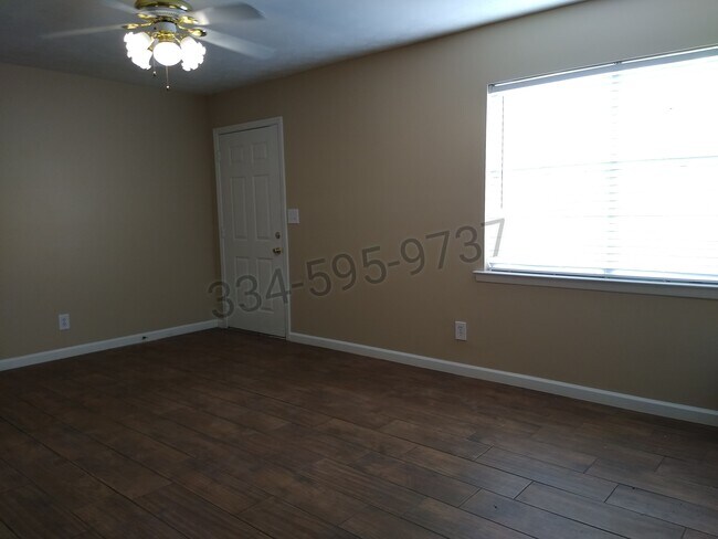 Building Photo - 2930 Englenook Rd