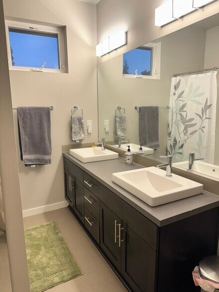 Bathroom 2 - 1590 139th Ln NE