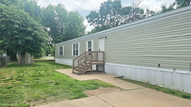 Building Photo - 5434 S Kansas St