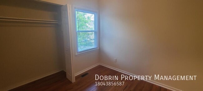 Building Photo - 1514 Kemper St
