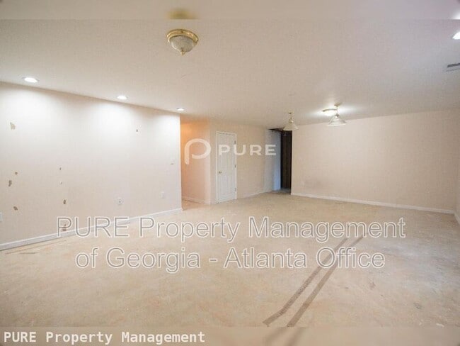 Building Photo - 4363 Walforde Blvd