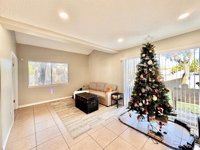 Building Photo - 6345 Newtown Cir