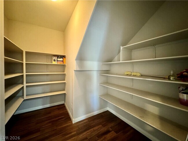 Building Photo - 353 Ambitious St