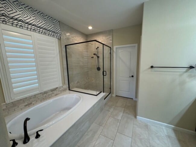 Building Photo - Whitney Ranch Upgraded 4 Bdrm Beauty